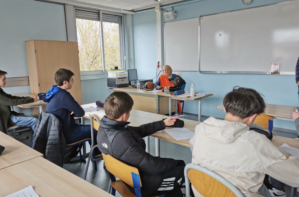 L’écrivain Elise Fontenaille rencontre la 2nde TNE1