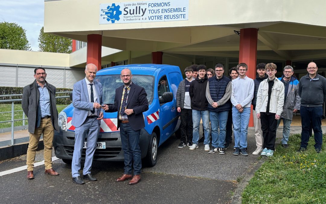 Enedis fait don d&rsquo;un véhicule au Lycée des Métiers Sully
